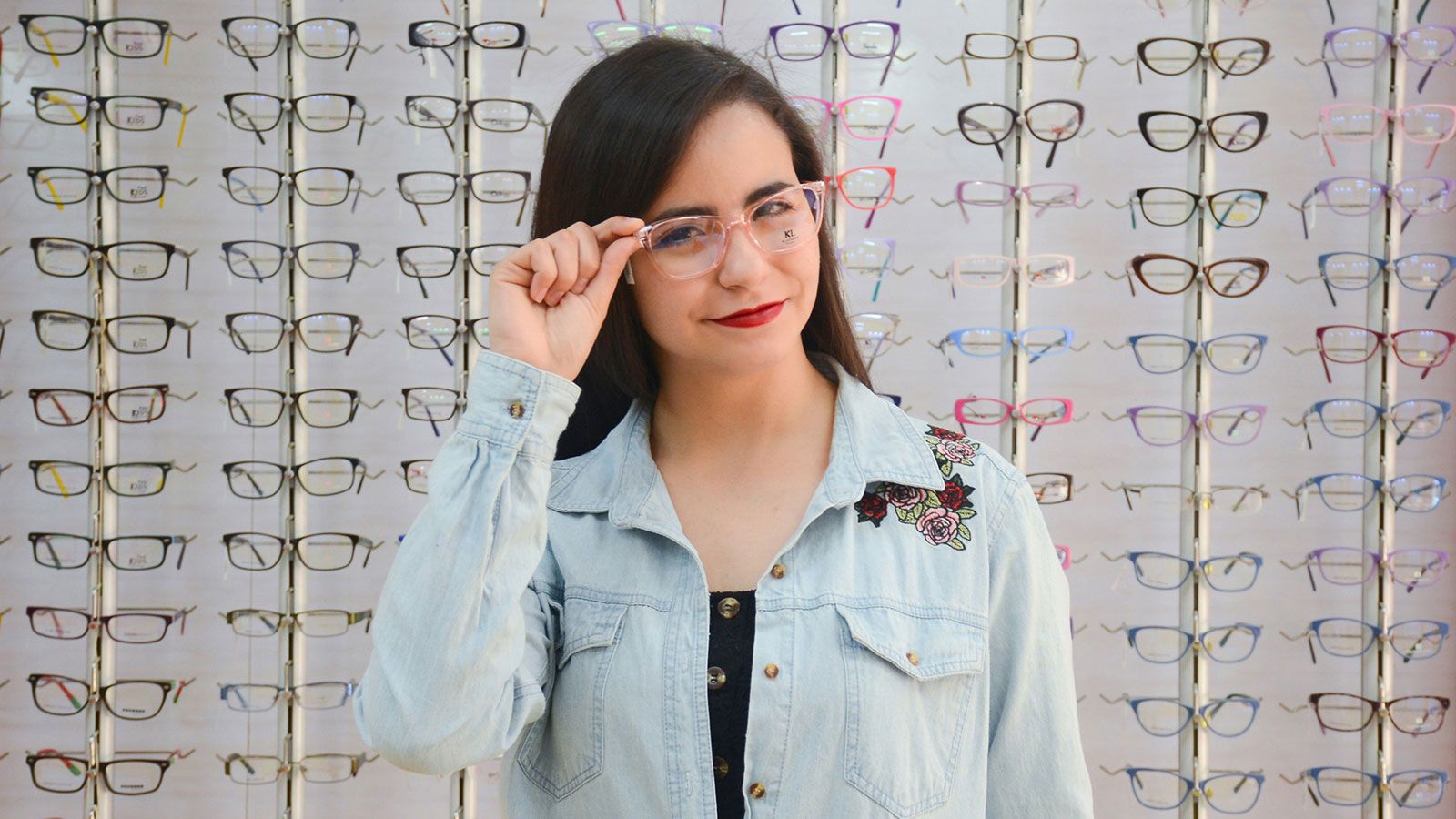 Eyewear Shopping Guide: How to Buy the Perfect Pair of Glasses Online