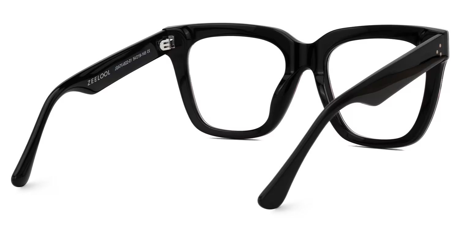 Boston Red Plaid Glasses in Square Oversize Frame Design3