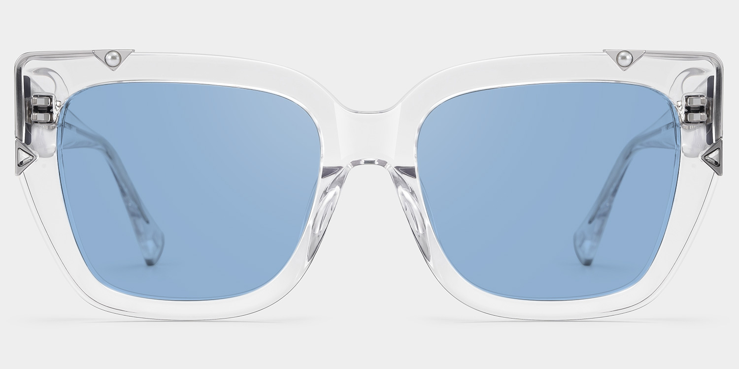 A clear, oversized frame that's playful and chic.1