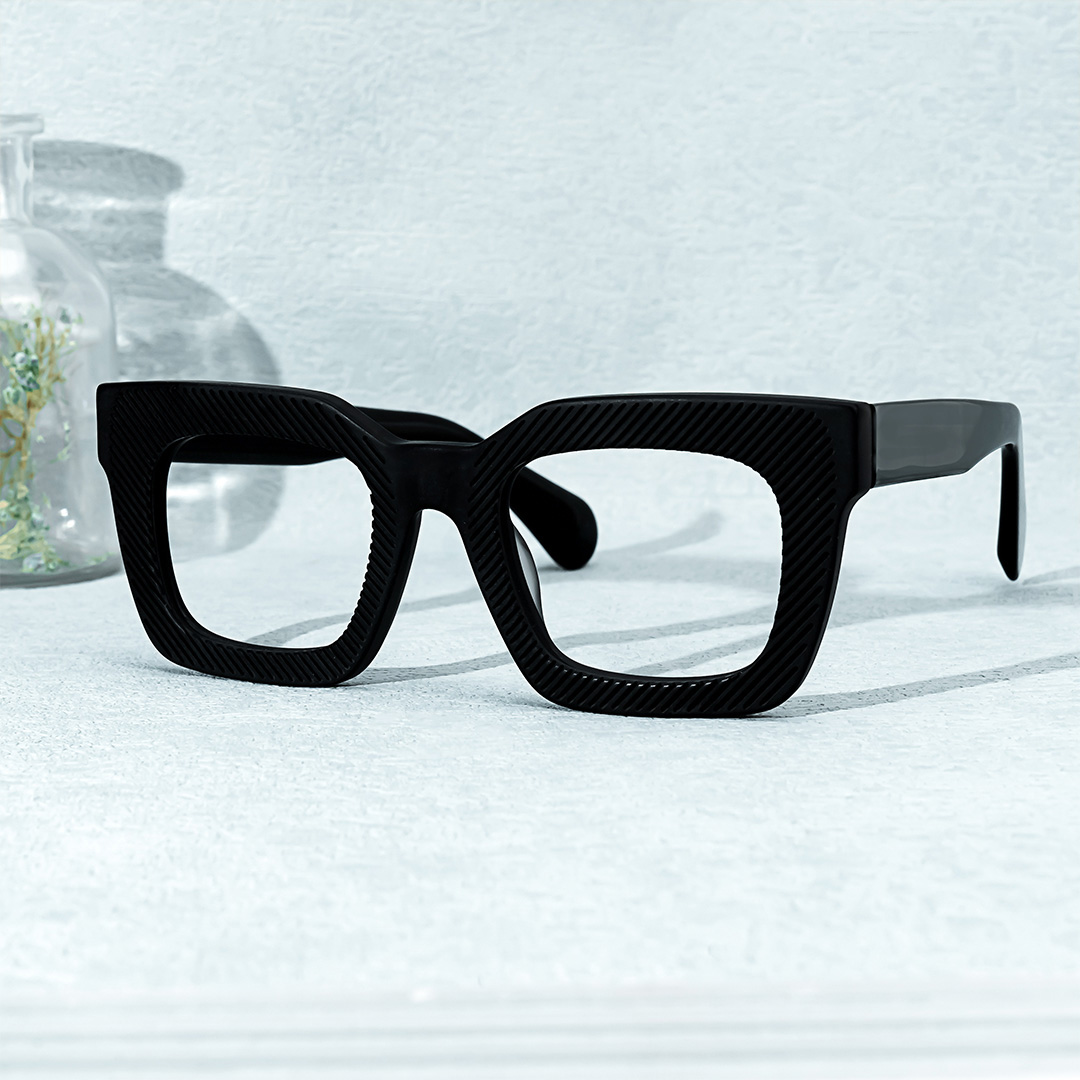 Keisa Square Black Glasses4