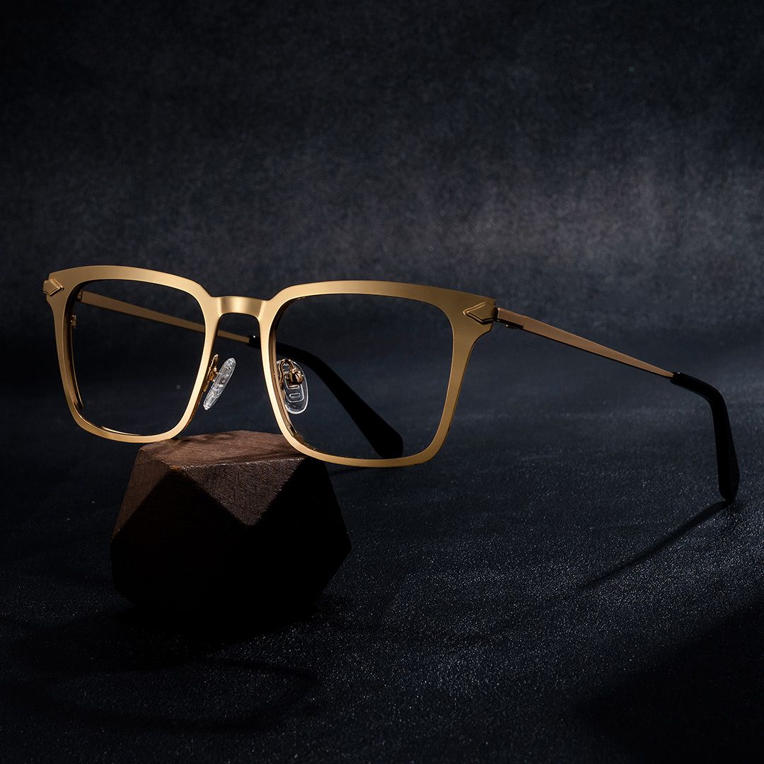Gold Metal Frame Glasses With a Rectangle Shape0