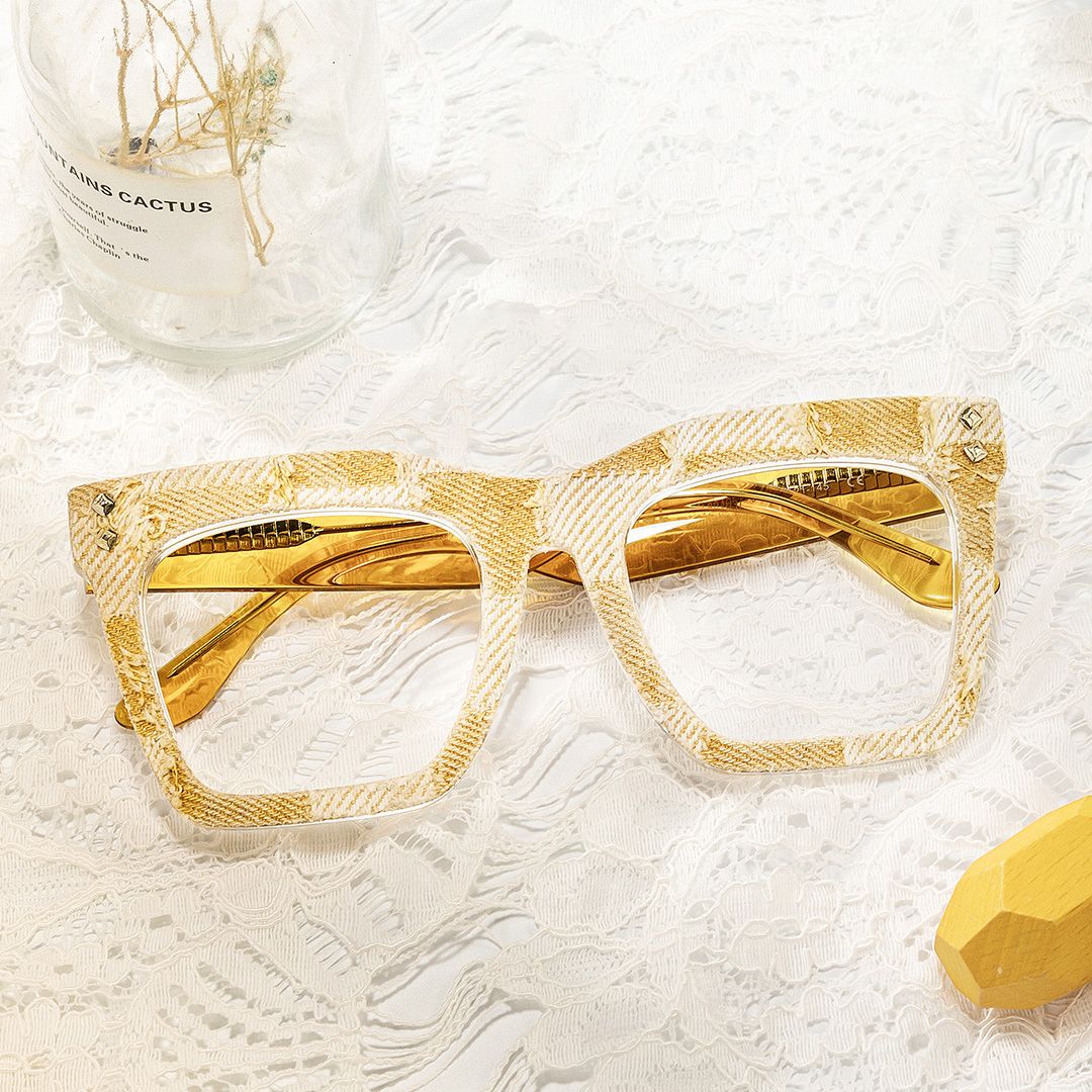 Women's Transparent Yellow Glasses With Denim0