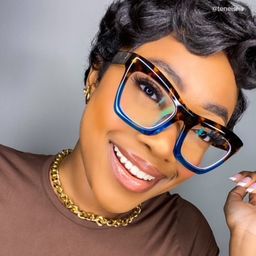 Benitez Square Blue Glasses8