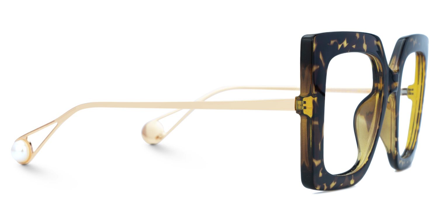 Qatar Butterfly Tortoise-Gold Glasses with Wide Frames2