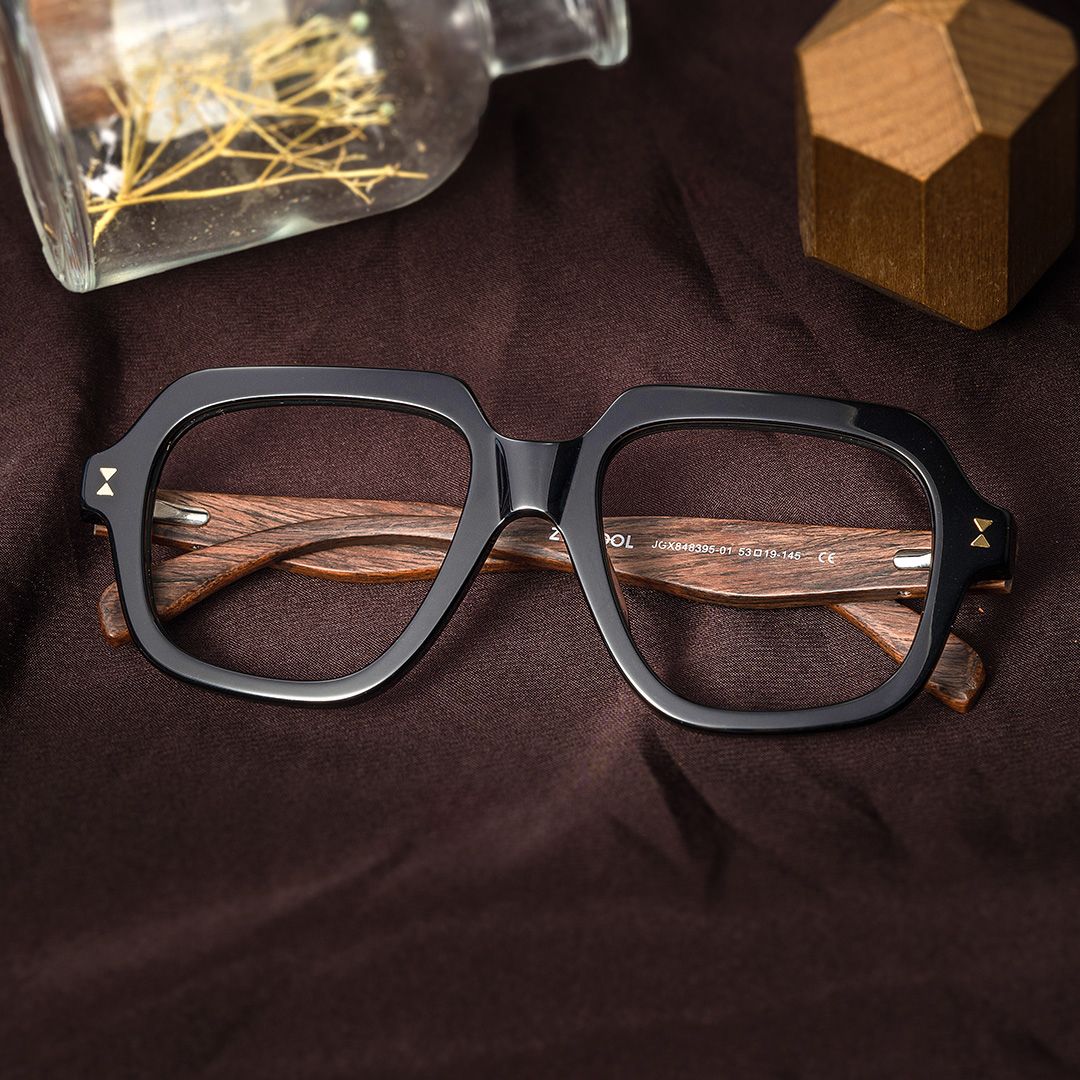 Geometric Glasses For Oval Face1