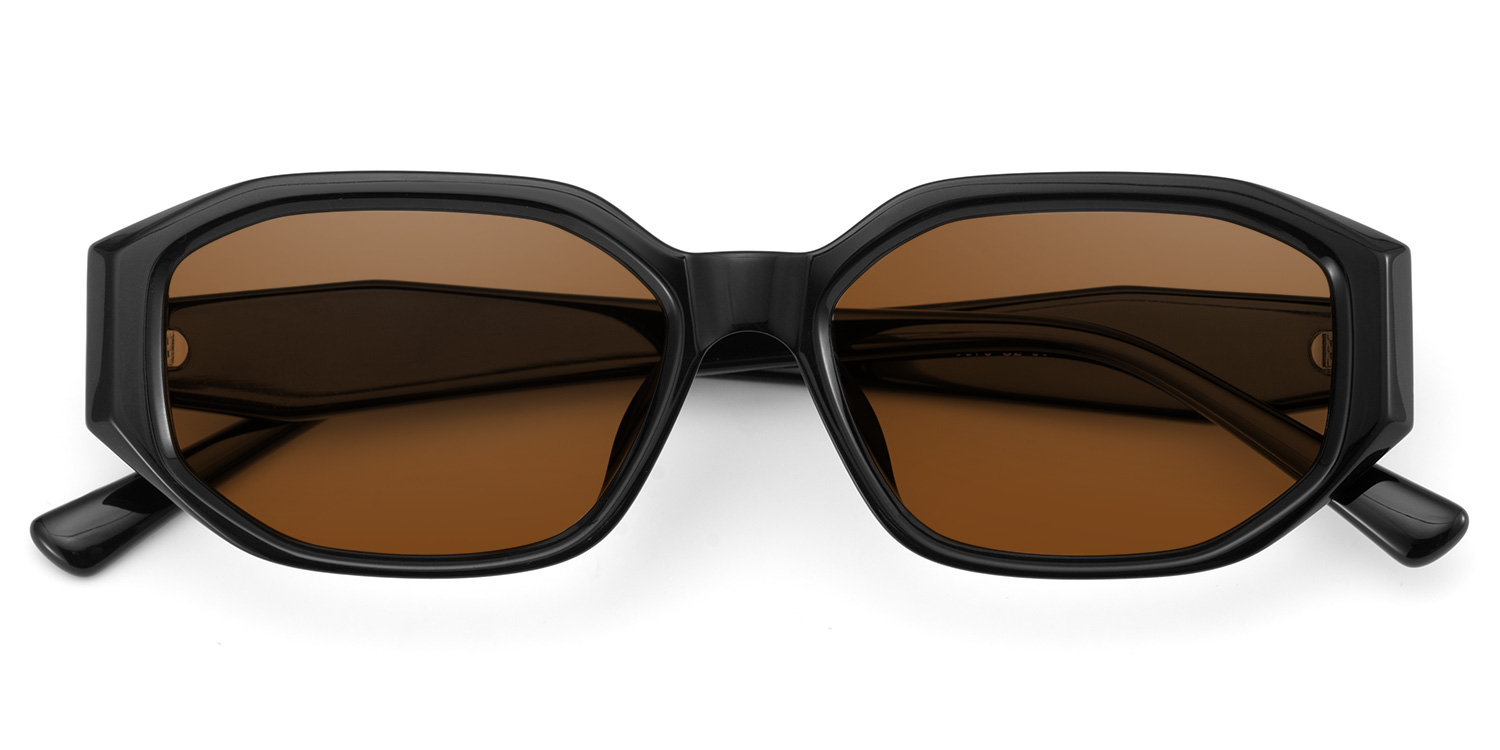Kiara Geometric Black Sunglasses1