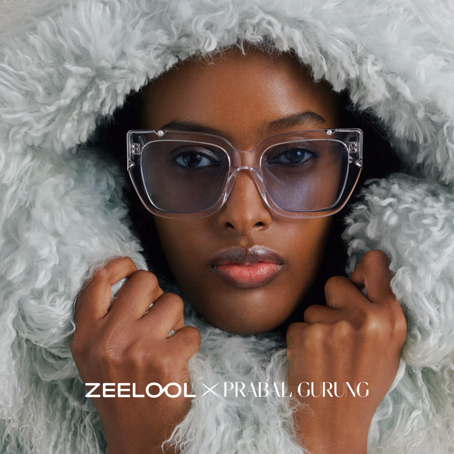 A clear, oversized frame that's playful and chic.0