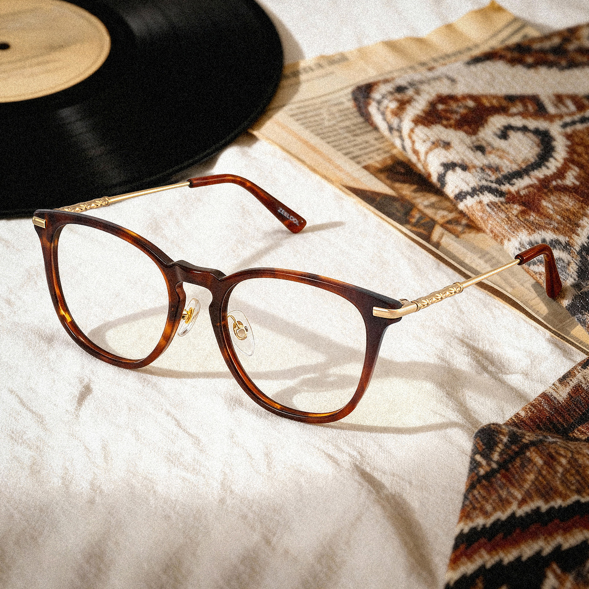 Laura Tortoise Frame Glasses with Square Frame Online | ZEELOOL0