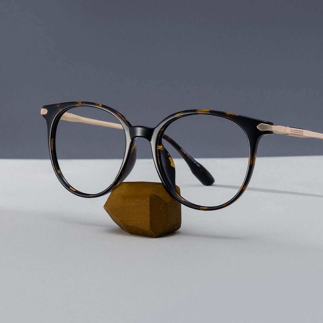 Mila Round Tortoise Frame Eyeglasses for Woman| ZEELOOL Canada0