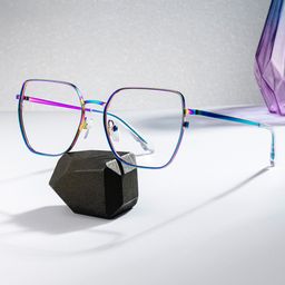 Fife Geometric Iridescent Glasses0