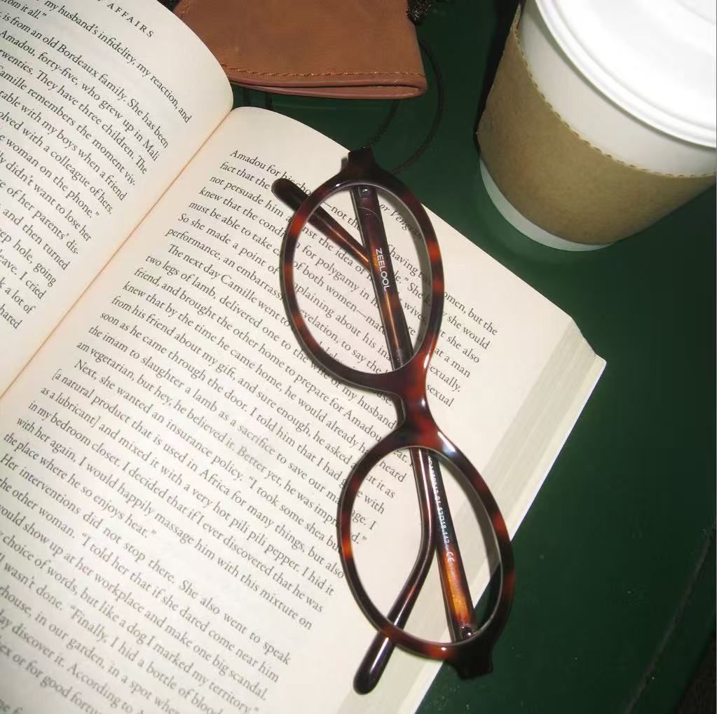 Oval Tortoise Eyeglasses- Everly Acetate Frame Glasses3