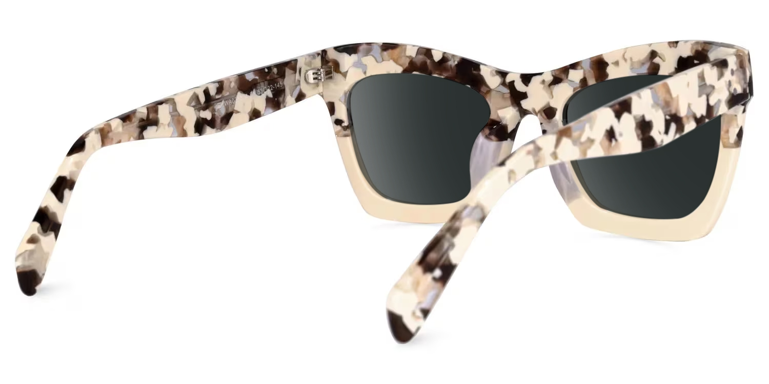 Benitez Square Two-Tone Glasses3