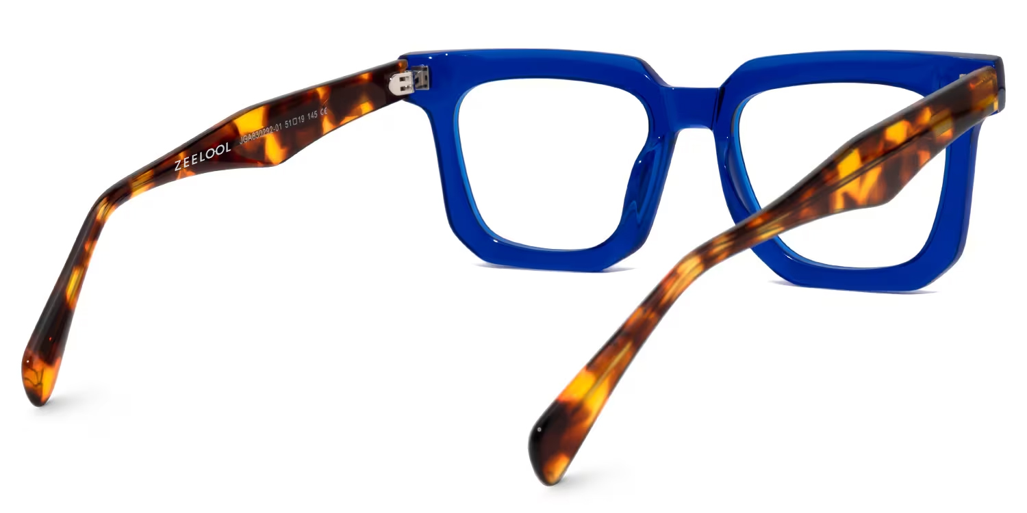 Coville Square Blue Glasses3