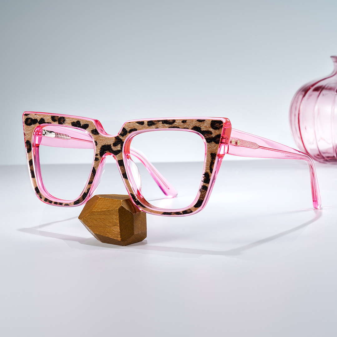 Leopard Print Cat Eye Glasses With Transparent Pink Temple0