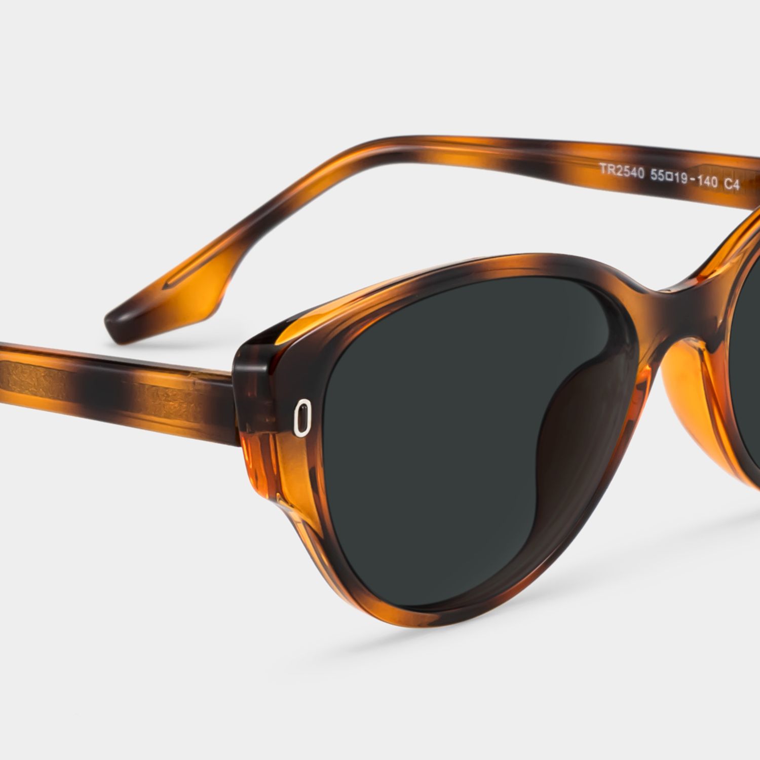 Livia Tortoise Frame Polarized Sunglasses with cat-eye Style Online | ZEELOOL Canada4