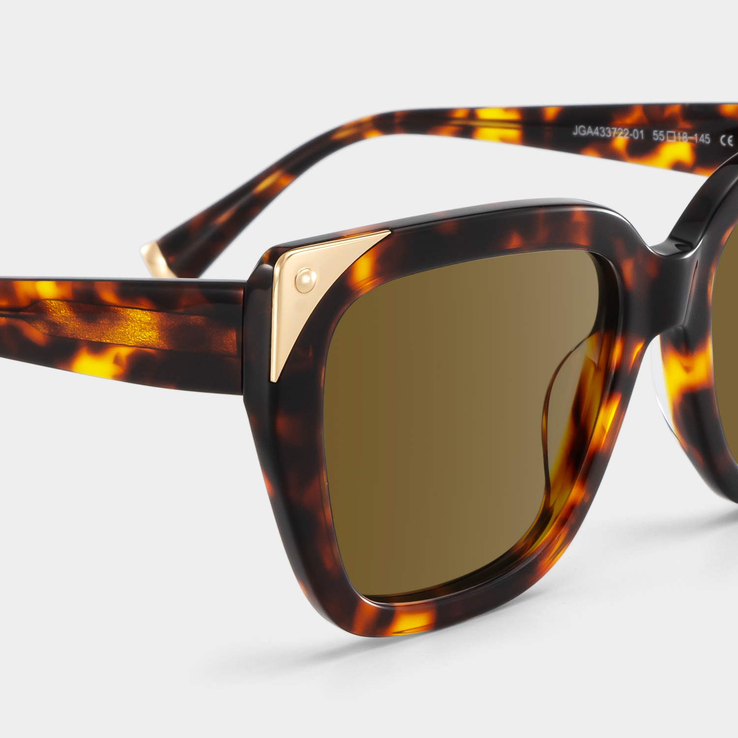 Tortoise cat-eyes with Mediterranean charm.5