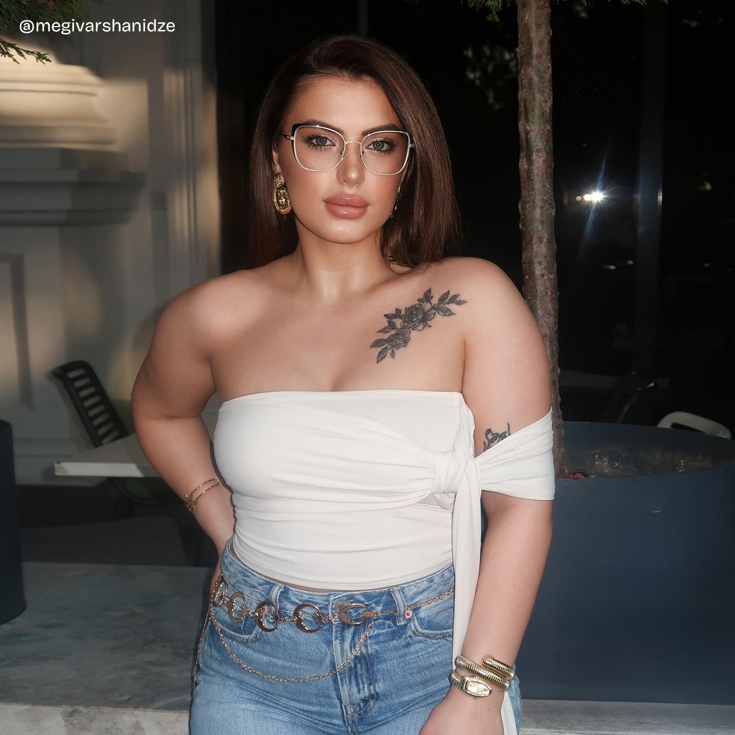 Tessa Black Gold Frame Glasses with Cat eye Frame Online | ZEELOOL Canada6