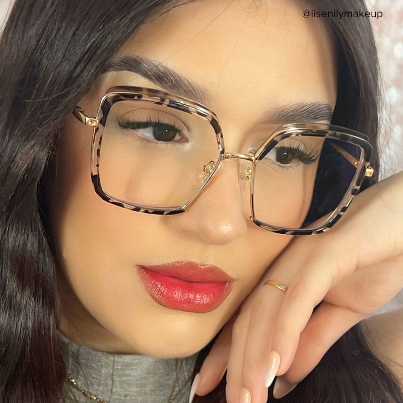 Absolutely love the leopard print.I love these glasses. Super cute. Le