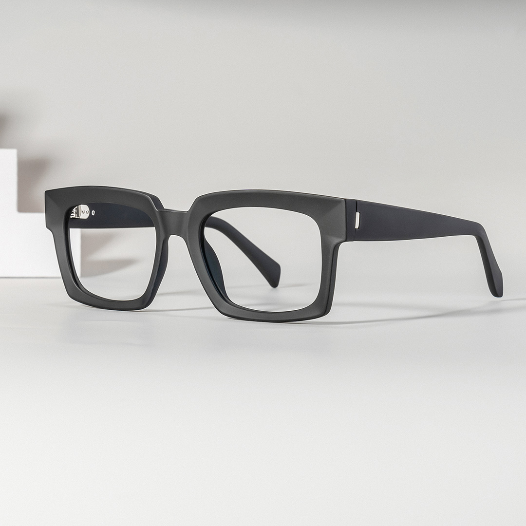 Amadeo Rectangle Black Glasses0
