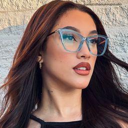 Hilary Butterfly Blue Glasses6