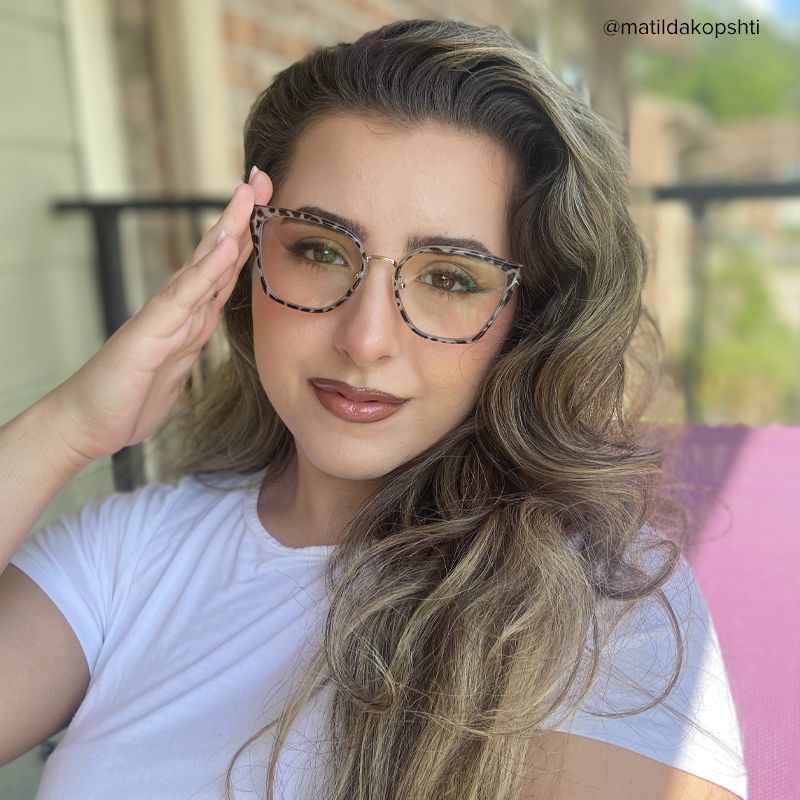 Martine Square Tortoise Glasses | ZEELOOL Canada4