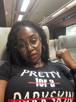 I really love these frames!!!! I wish they had them in shades in the e1