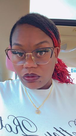 Love the black and gold combo0