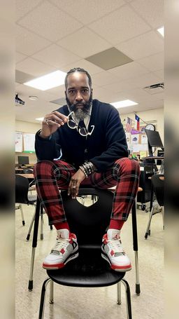 Great size great product and statement piece. Reference many to the AP0