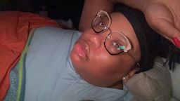 Great frames pair good with an all black outfit0