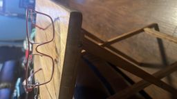 I love my glasses they’re very stylish. My only problem is that the no0