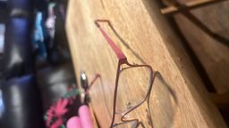 I love my glasses they’re very stylish. My only problem is that the no1