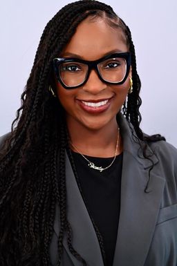 Quality: 10/10
Price: 10/10
Such a nice frame to elevate your style lo0