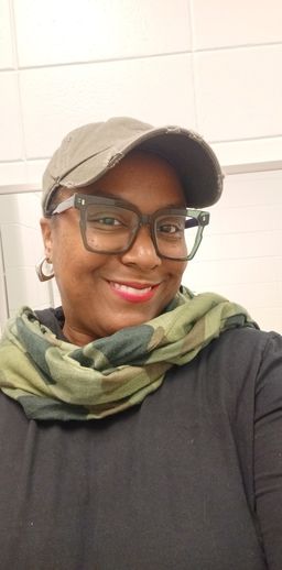 Love the style of these glasses. I usually wear cat eye frames but the0