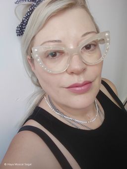 amazingly beautifull vintage frame, the details are amazing -the subti2