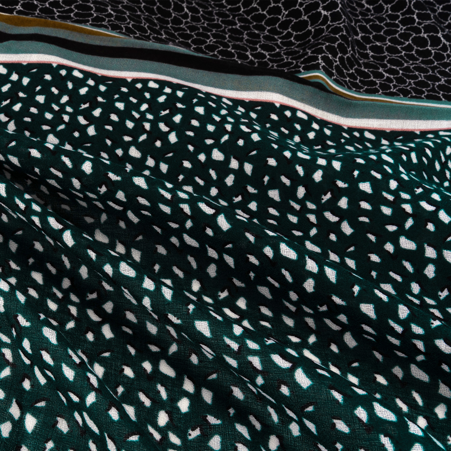 Vintage Four Seasons Available Black-Green Scarves1