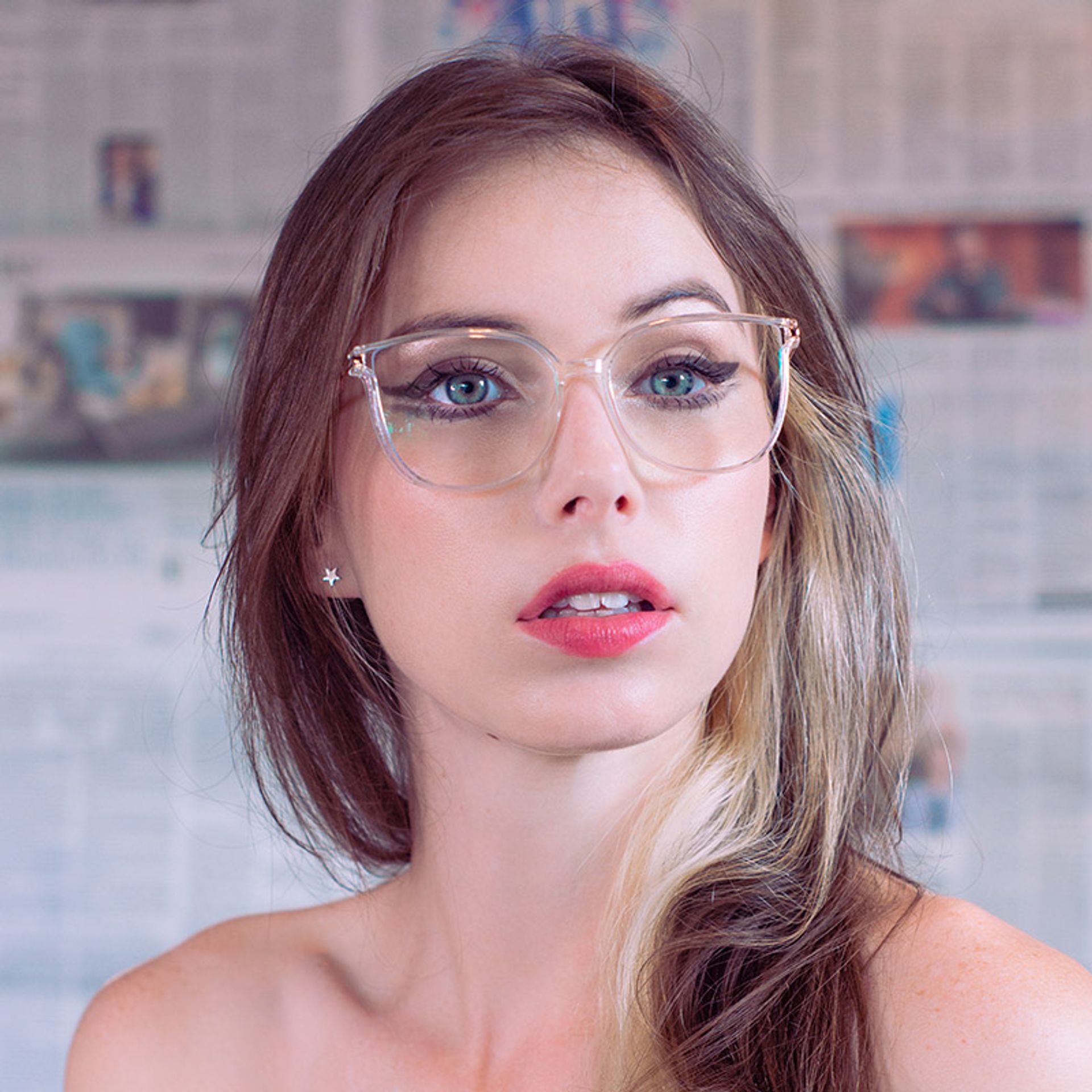 Rodz Square Clear Frame Glasses | ZEELOOL Canada5