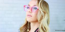 Dionne Cateye Bright-Pink Glasses1