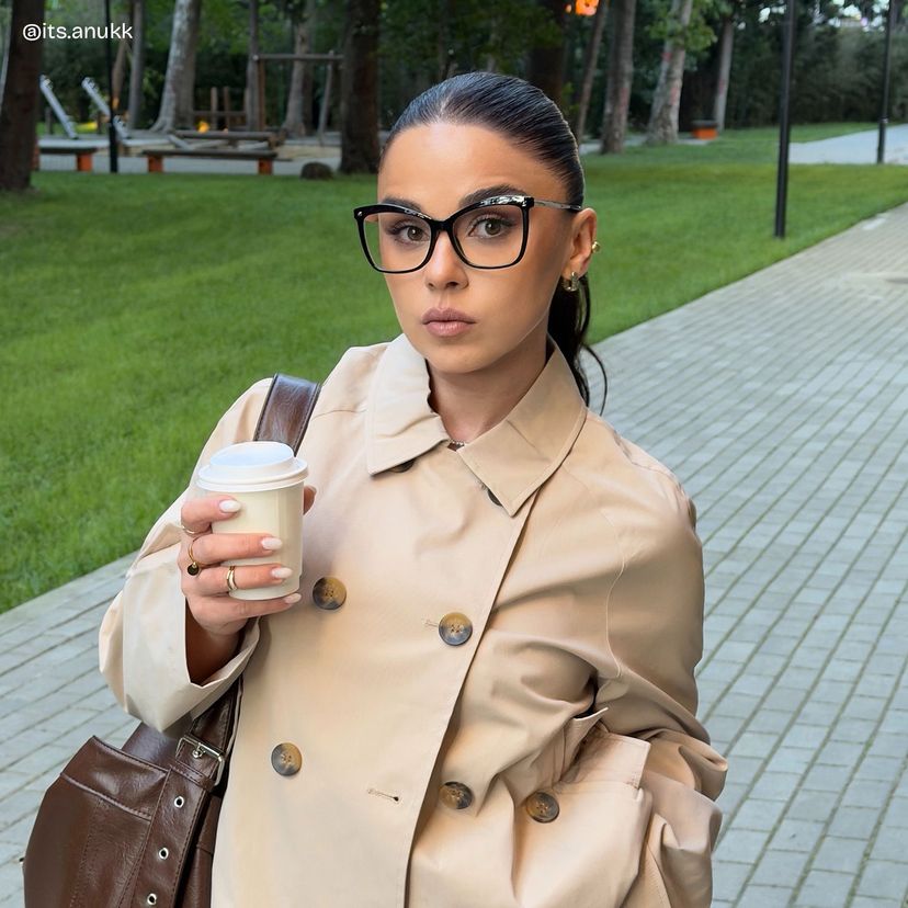 Isaebella Butterfly Black Glasses