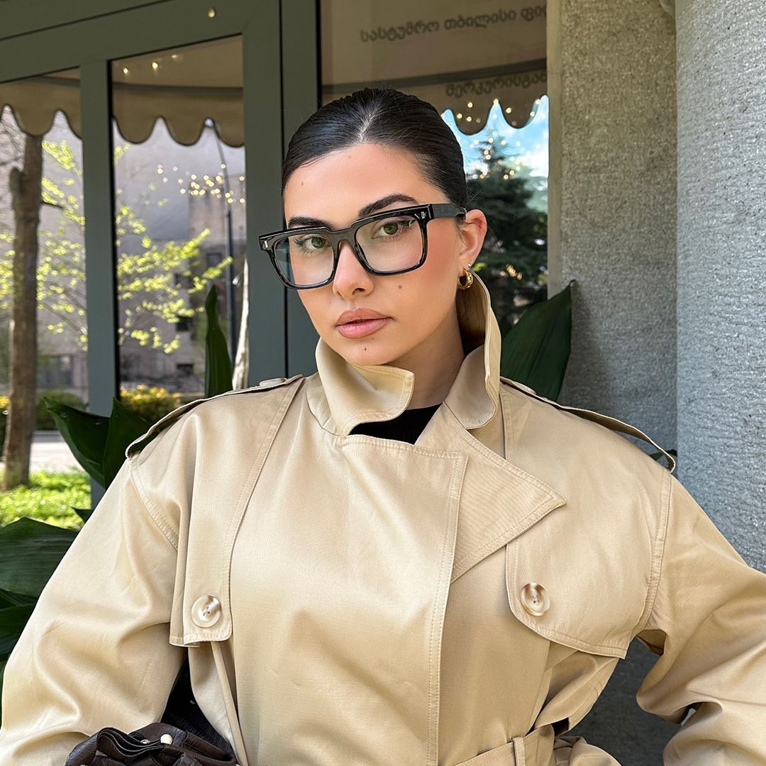 Katia Square Balck Frame Glasses Online Sale | ZEELOOL6