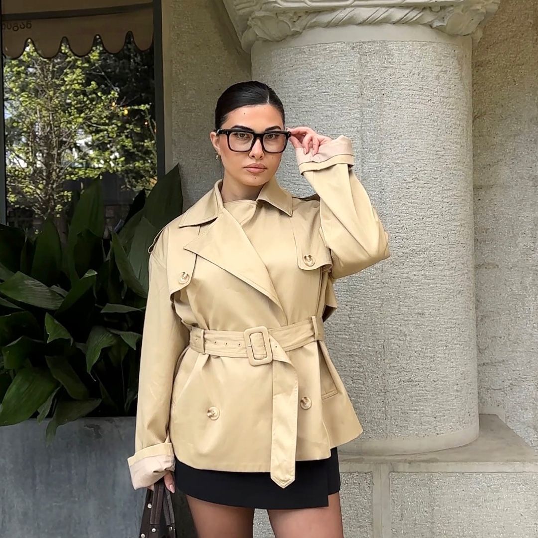 Katia Square Balck Frame Glasses Online Sale | ZEELOOL8