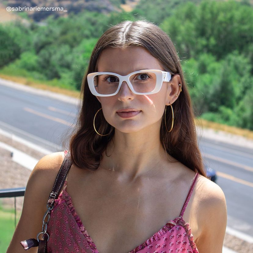Hannah White Rectangle Glasses