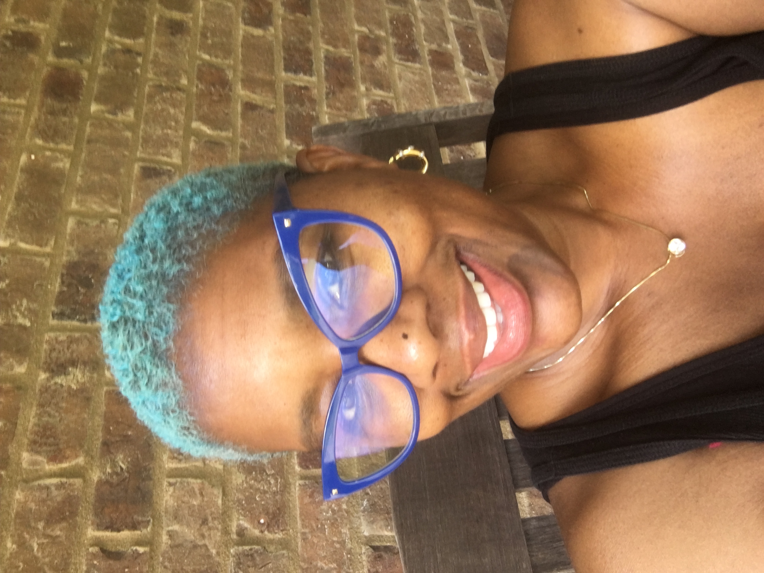 My first pair of blue frames, not bad at all0