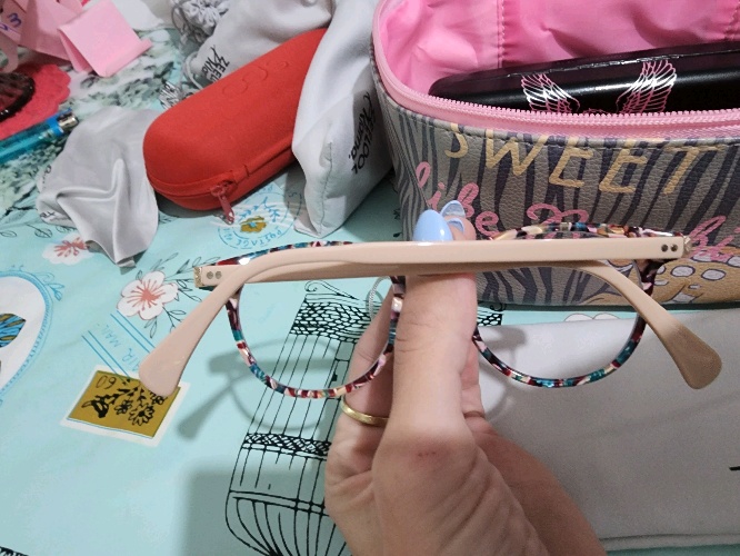 Quality: Amazing quality

Prescription: 
Great service that answers al1