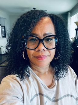 these frames are so cute on me 😍 they are the perfect 👌🏾 fit for my0