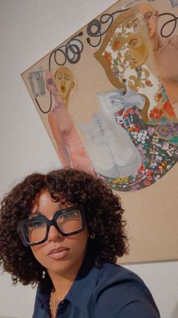 perfect baddie glasses! perfect block shaped glasses! my favorite glas0