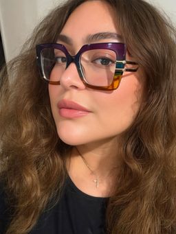 love the size of these frames, they’re sturdy and super cool! complime0