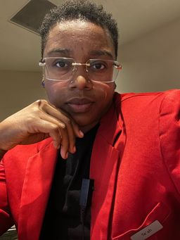 Great everyday glasses. I can wear them out or to work.  I love the de2