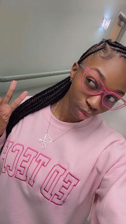 i love the shape of these frames!😍0