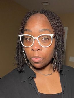 Adore everything about these frames!! Never thought about white frames0