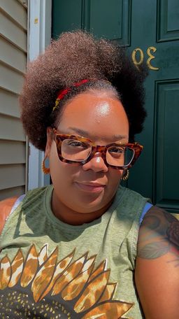 I love, love, love these glasses. Definitely a staple in my collection0
